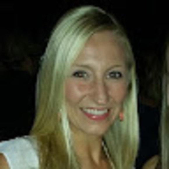 Meet your Posher, Caitlin - Picture 1 of 1